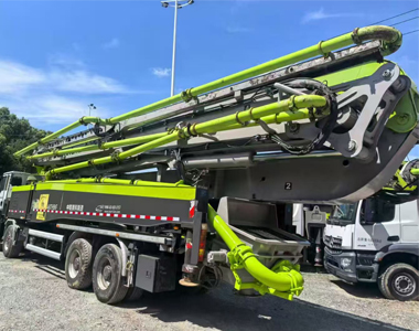 Concrete pump